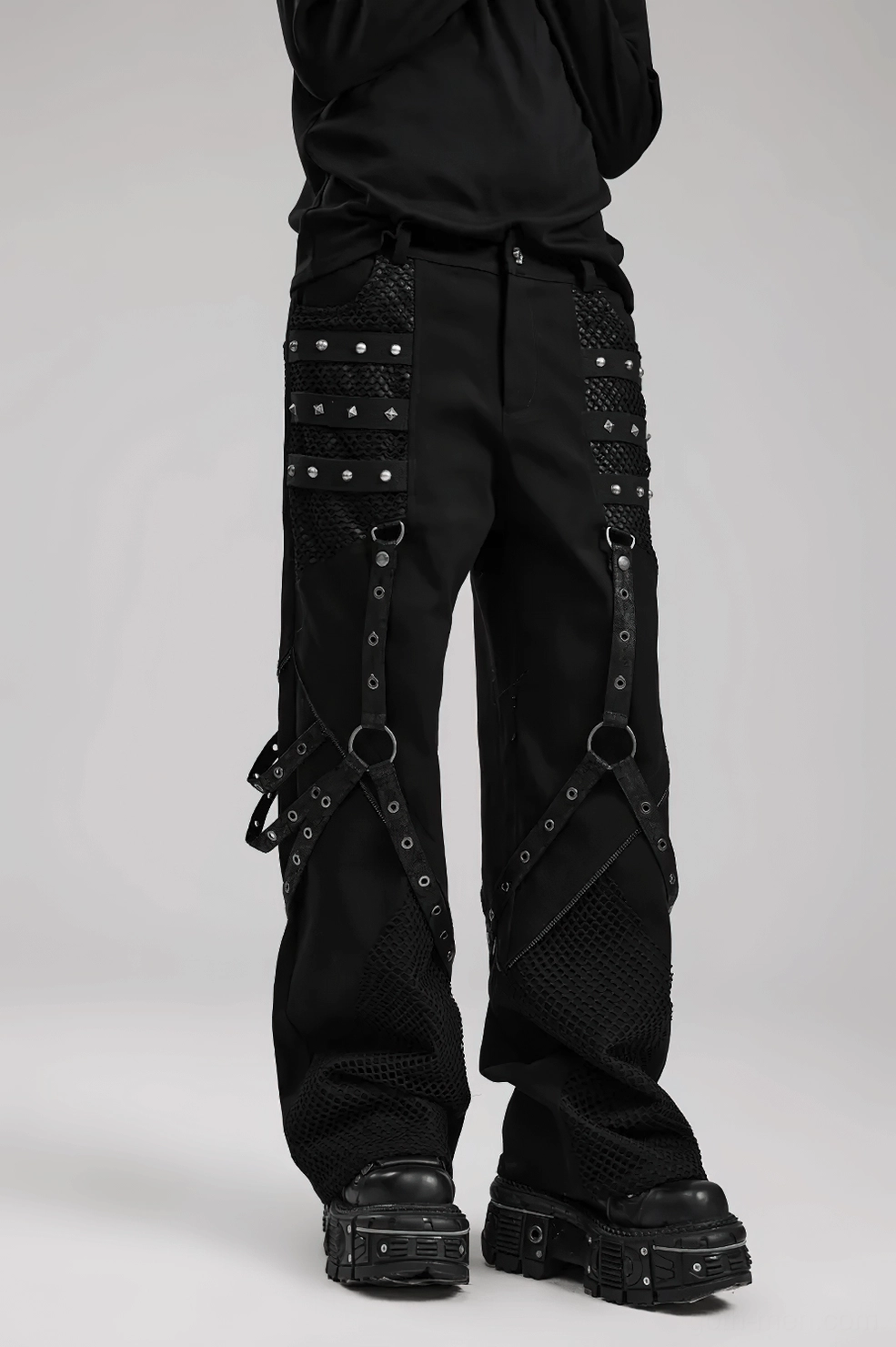 Detachable strap hardware components showing O-rings, D-rings, and rivet attachment systems