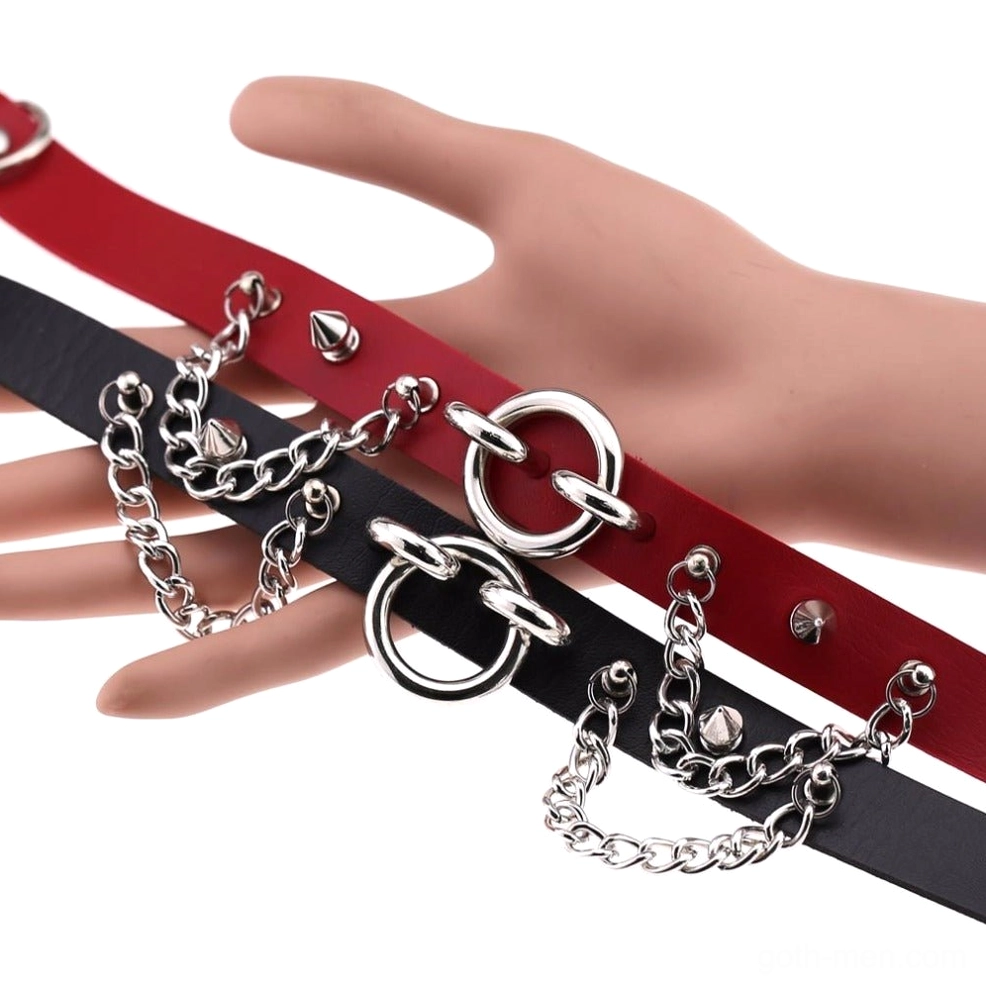 Gothic spiked chain choker packaging and presentation - ready to wear alternative accessory