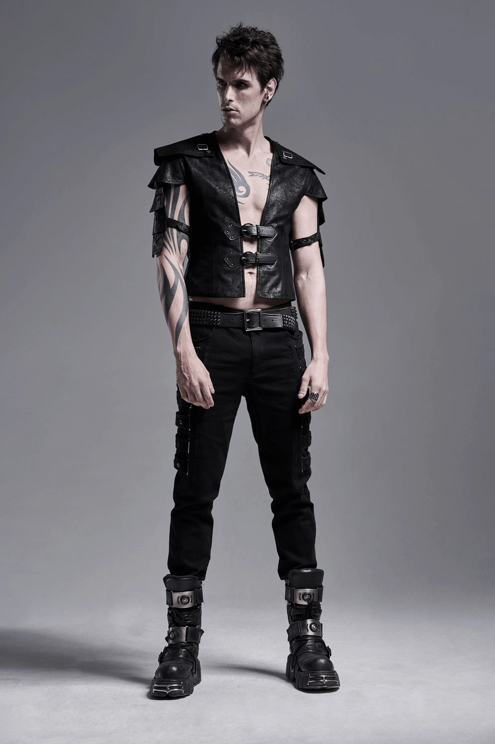 Black gothic leather vest size comparison showing proportions across different sizing options