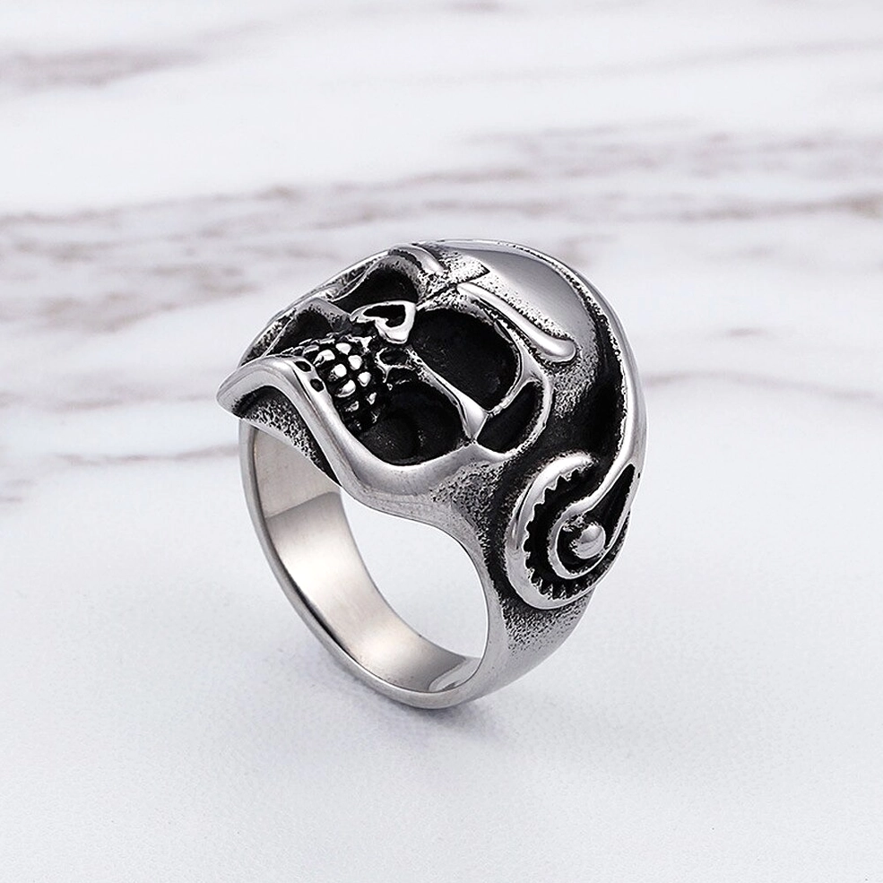 Skull punk biker ring side profile, open band design with engraved gear detail and dark shaded skull features