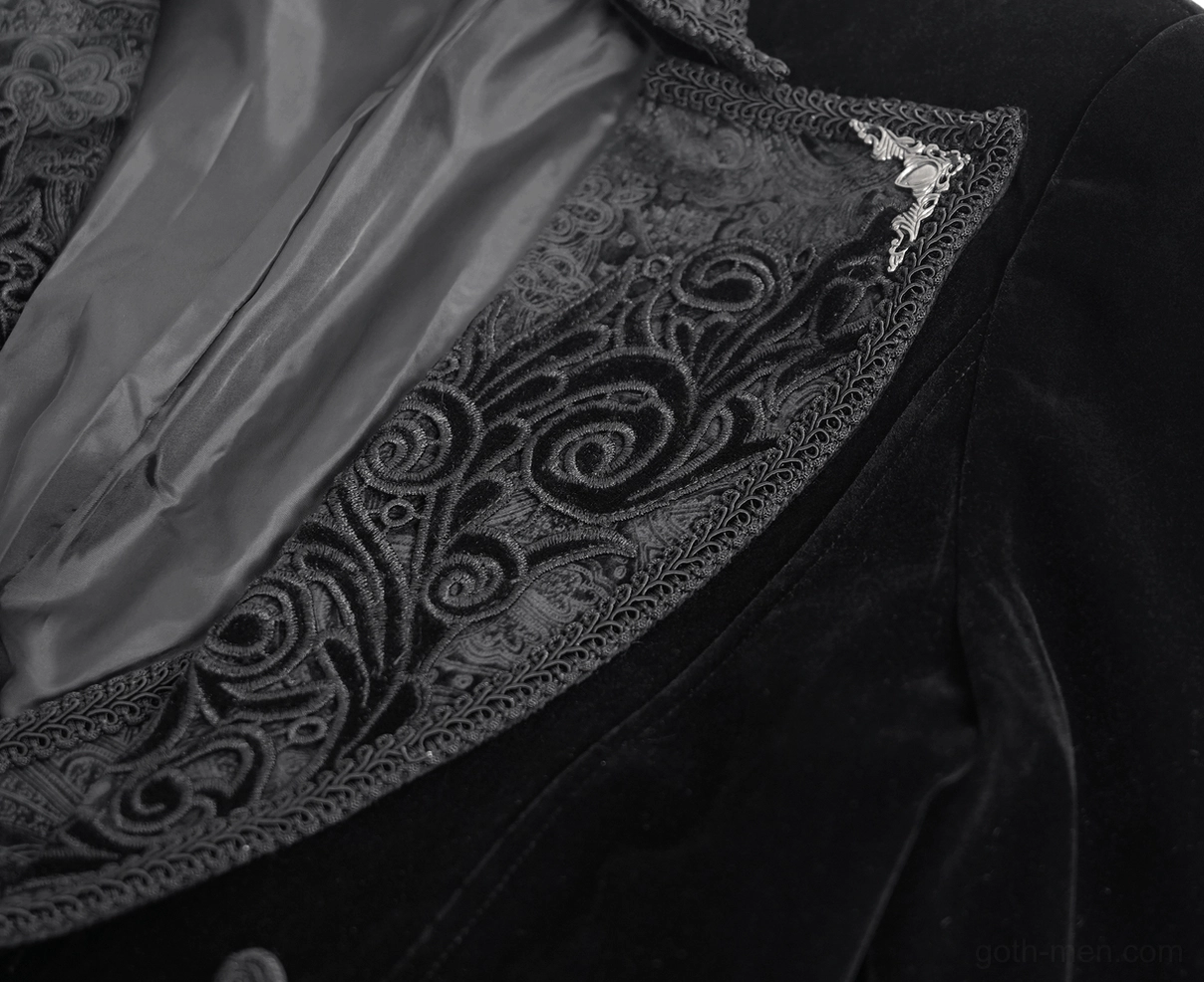 Size comparison and fit reference for Gothic velvet tailcoat in multiple sizes, showing proportional tailoring across size range
